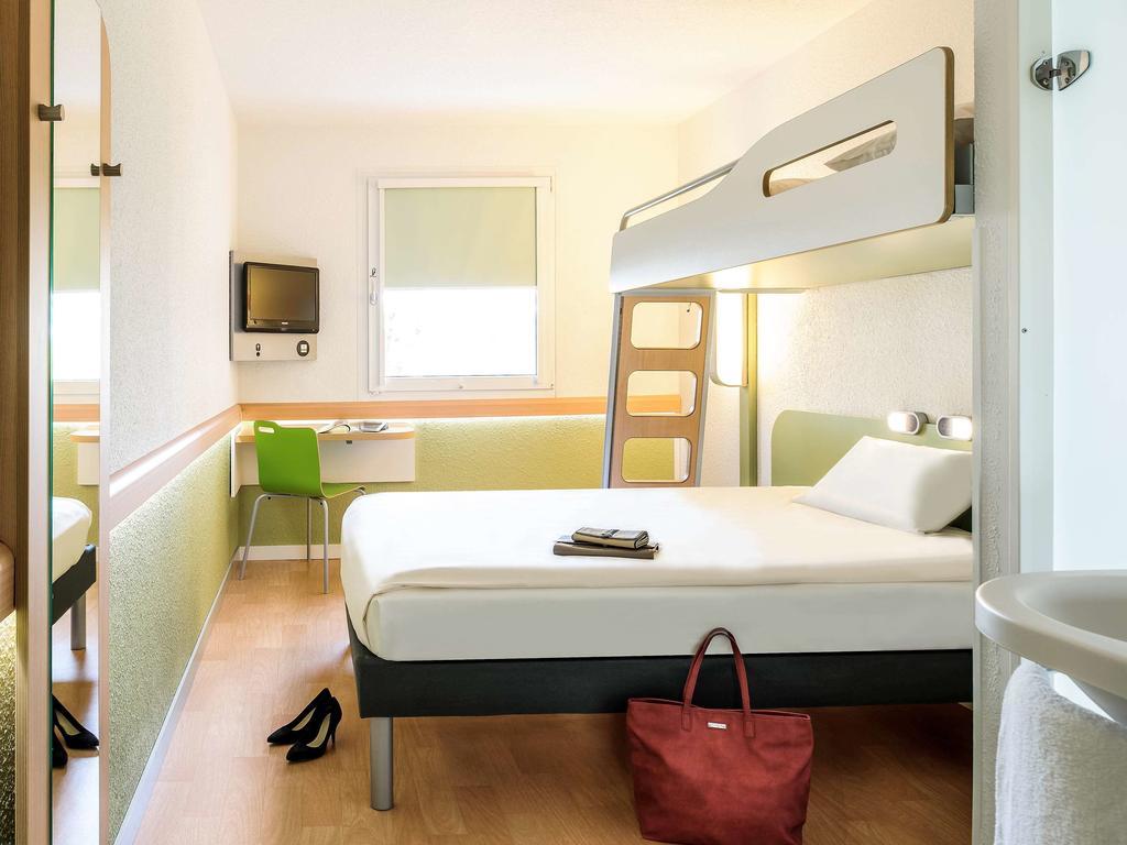 Ibis Budget Bordeaux Centre Bastide Exterior photo
