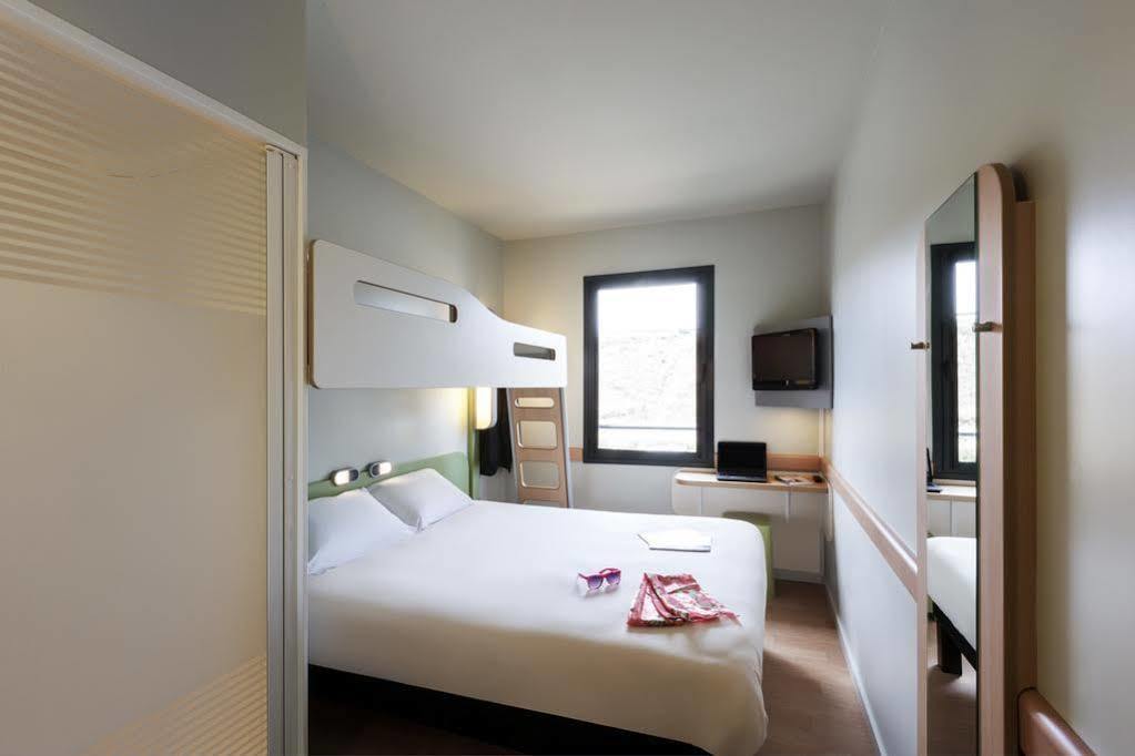 Ibis Budget Bordeaux Centre Bastide Exterior photo